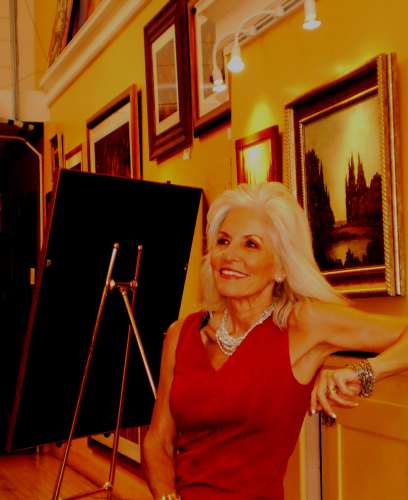 Bisbee Artist district - Belleza founder LouAnne